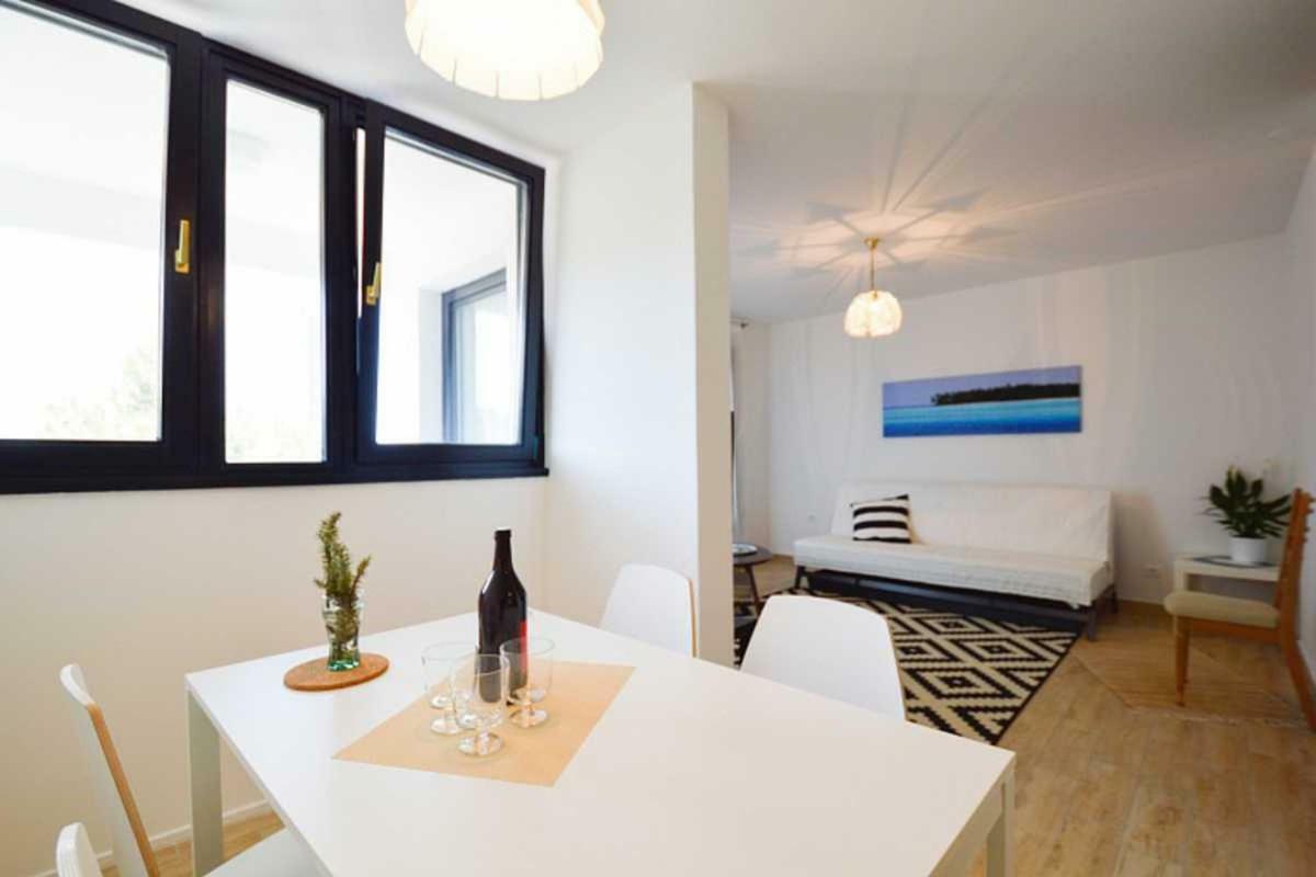Leut Apartment, 3min beach, 15min center Pula Exterior foto