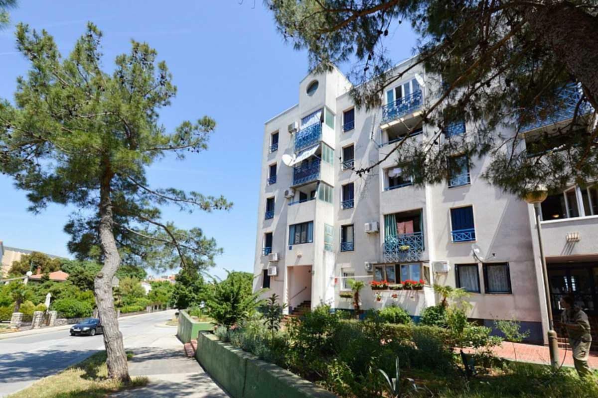 Leut Apartment, 3min beach, 15min center Pula Exterior foto