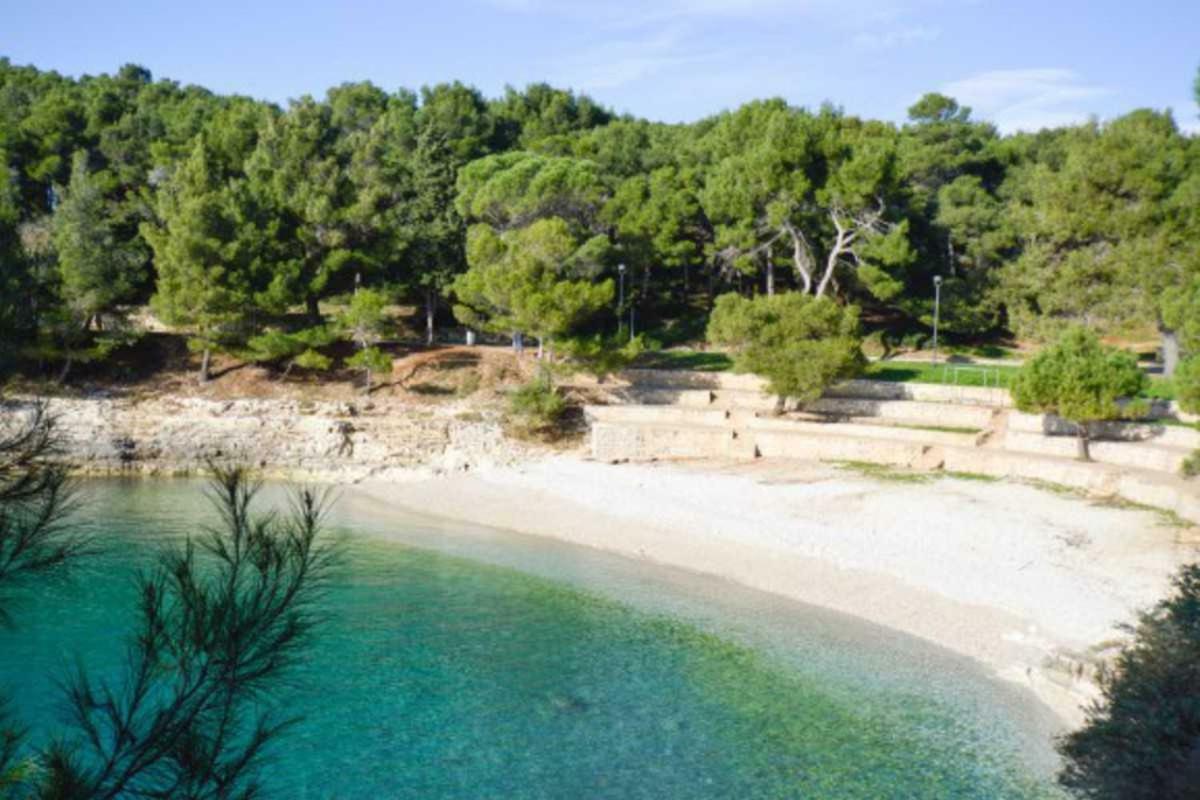 Leut Apartment, 3min beach, 15min center Pula Exterior foto