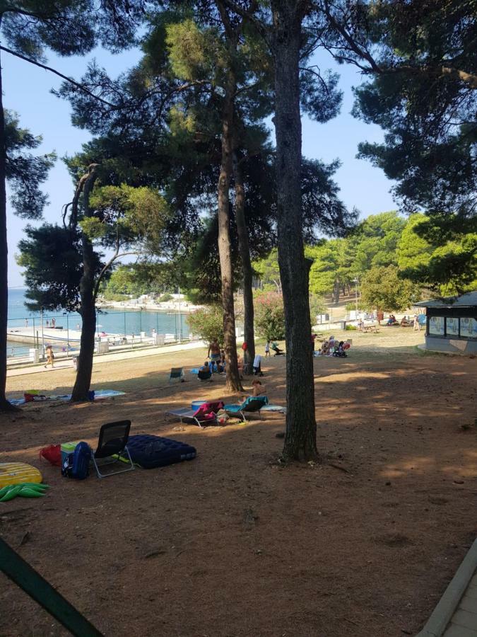 Leut Apartment, 3min beach, 15min center Pula Exterior foto