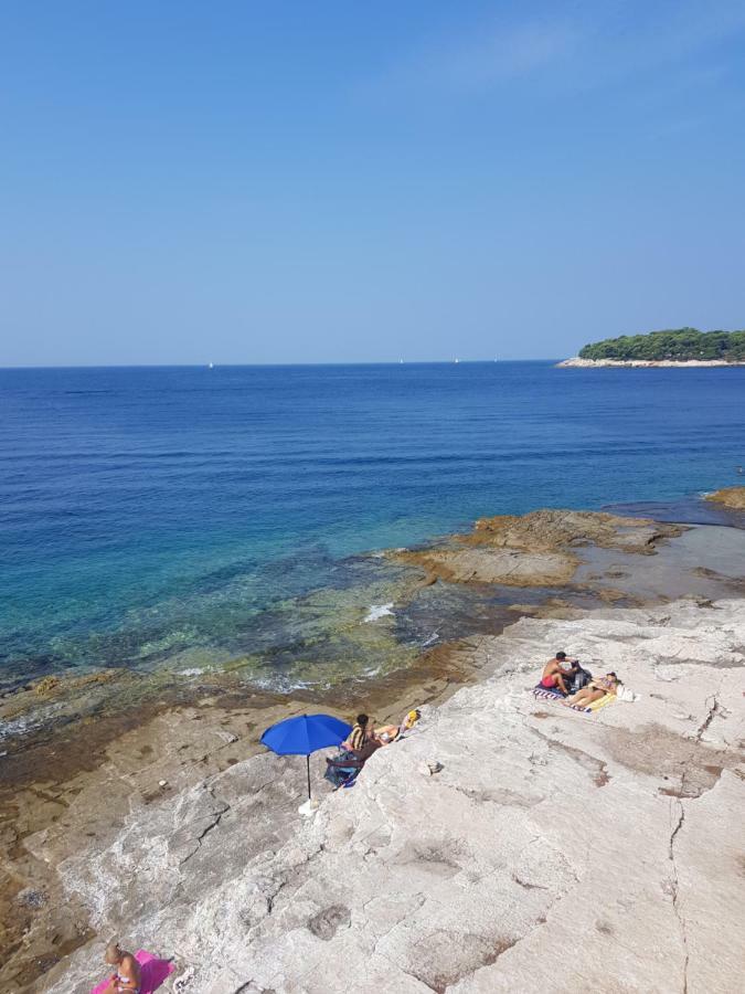 Leut Apartment, 3min beach, 15min center Pula Exterior foto